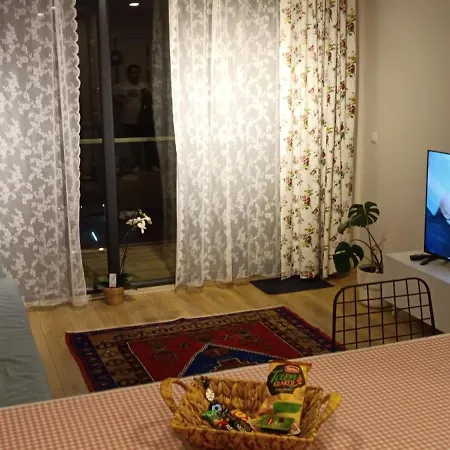 Edi House شقة *